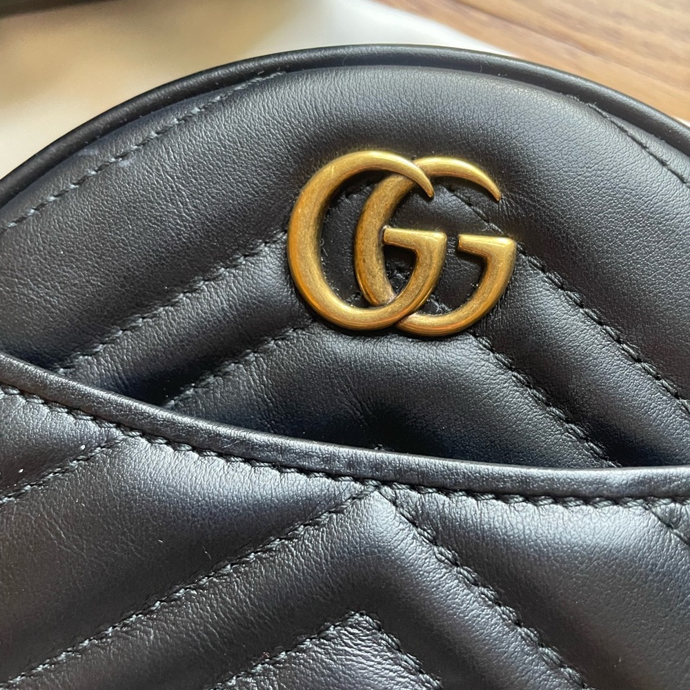 Gucci Black GG Marmont Round Leather Wristlet - Picture 3 of 8